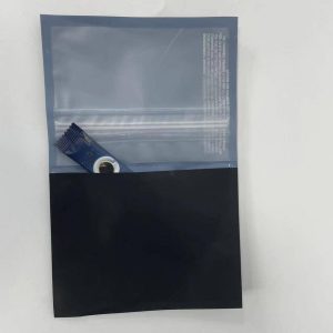 4-panel RYO tobacco bags with child resistant ziplock2