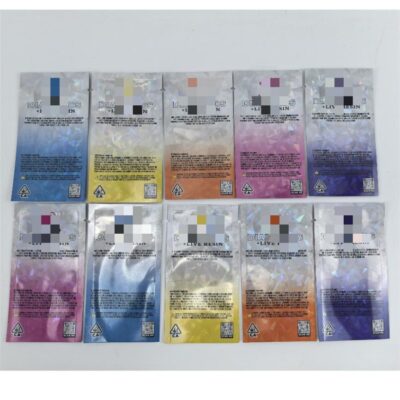Fragments Diamond Holographic Three Side Seal Bags for 2g Cannabis Flowers Fragments Diamond Holographic Three Side Seal Bags for 2g Cannabis Flowers